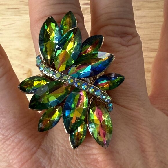 Vine Marquis Stone Aurora Borealis Green Stretch Statement Ring Size 7-8 - Picture 2 of 13